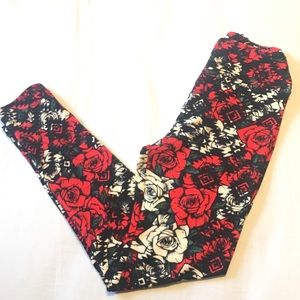 LuLaRoe OS Leggings with Roses
